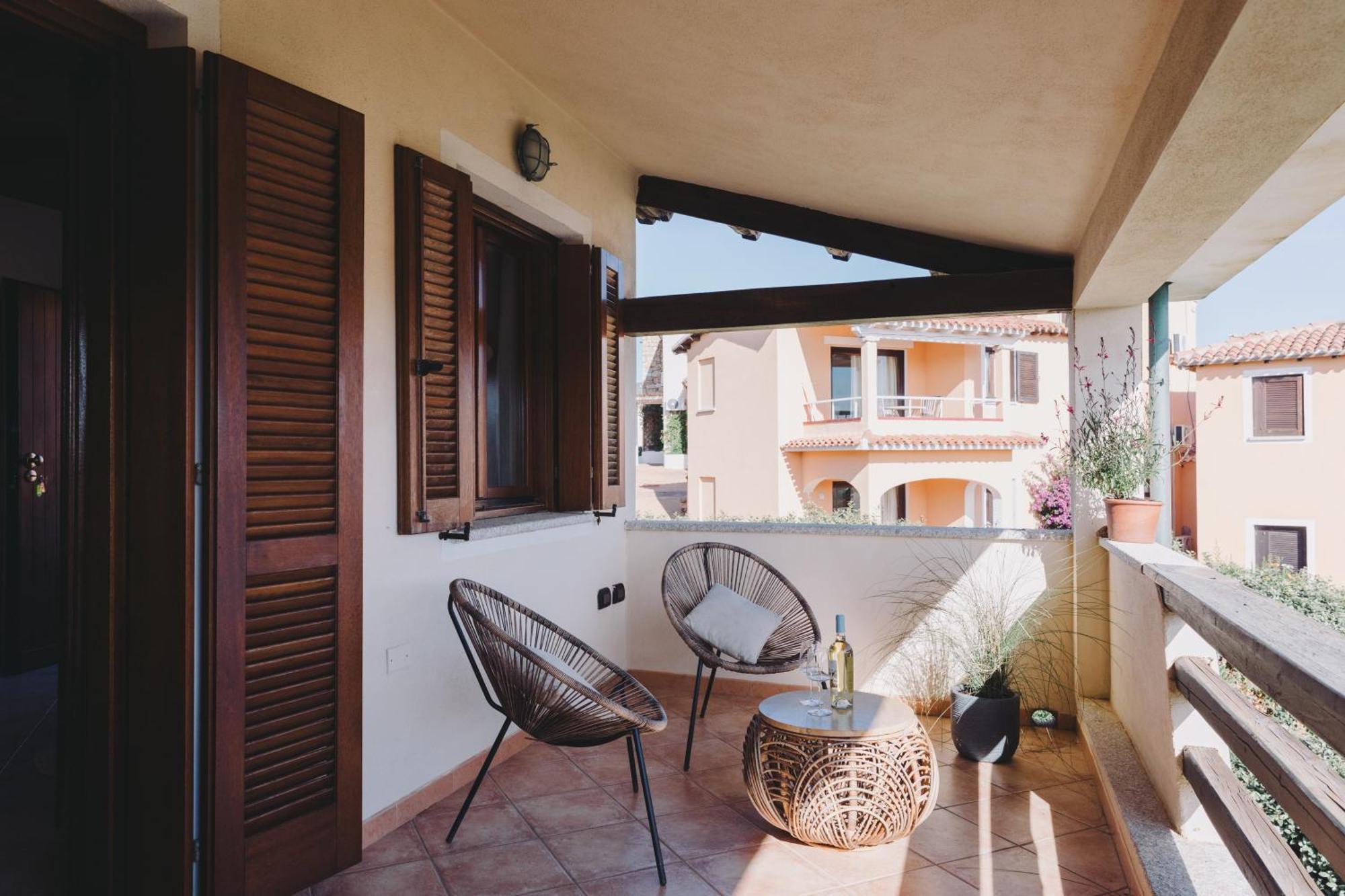 Cactus Mare Apartment Golfo Aranci Exterior photo